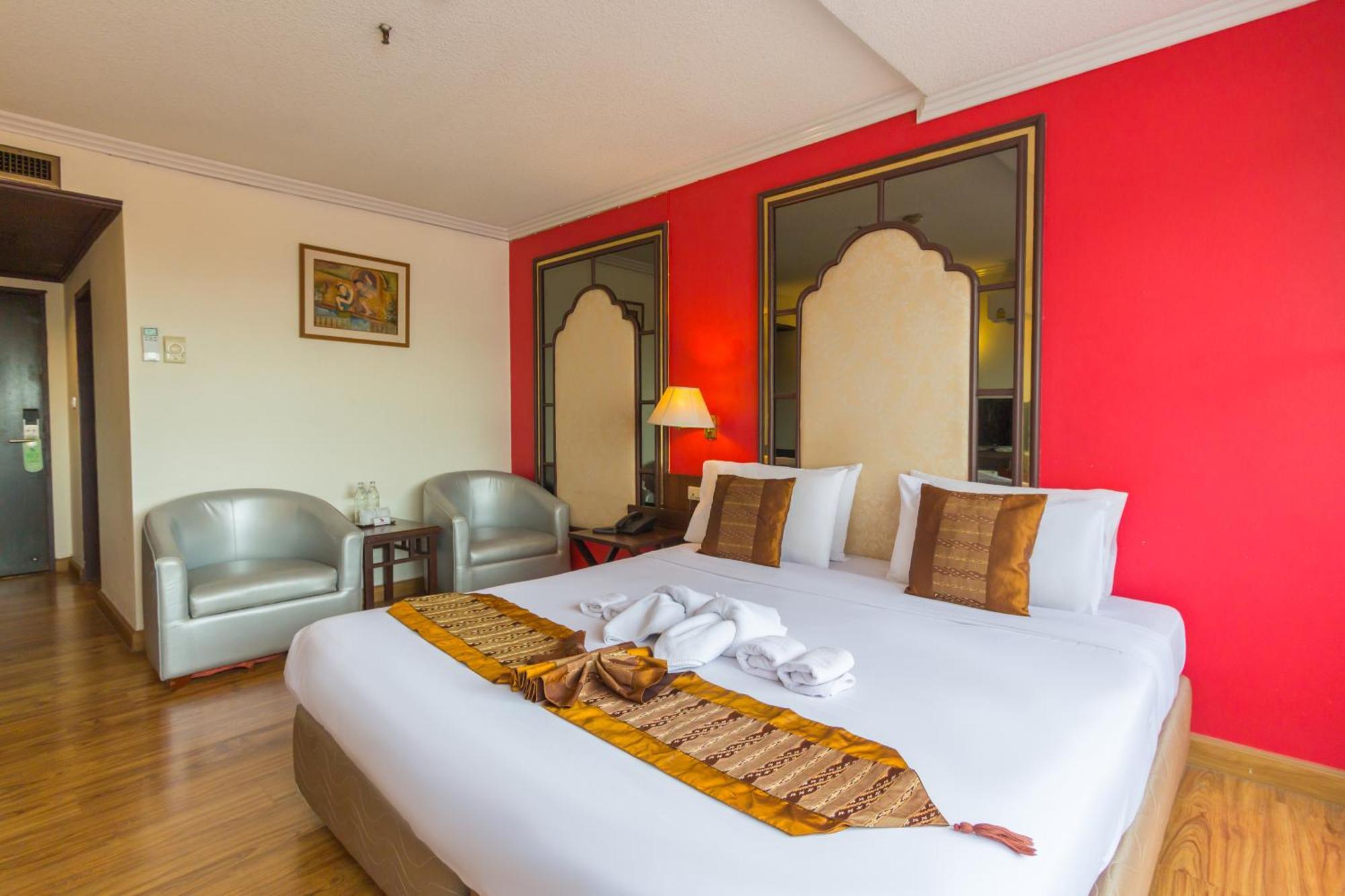 Bp Chiangmai City Hotel Чиангмай Экстерьер фото