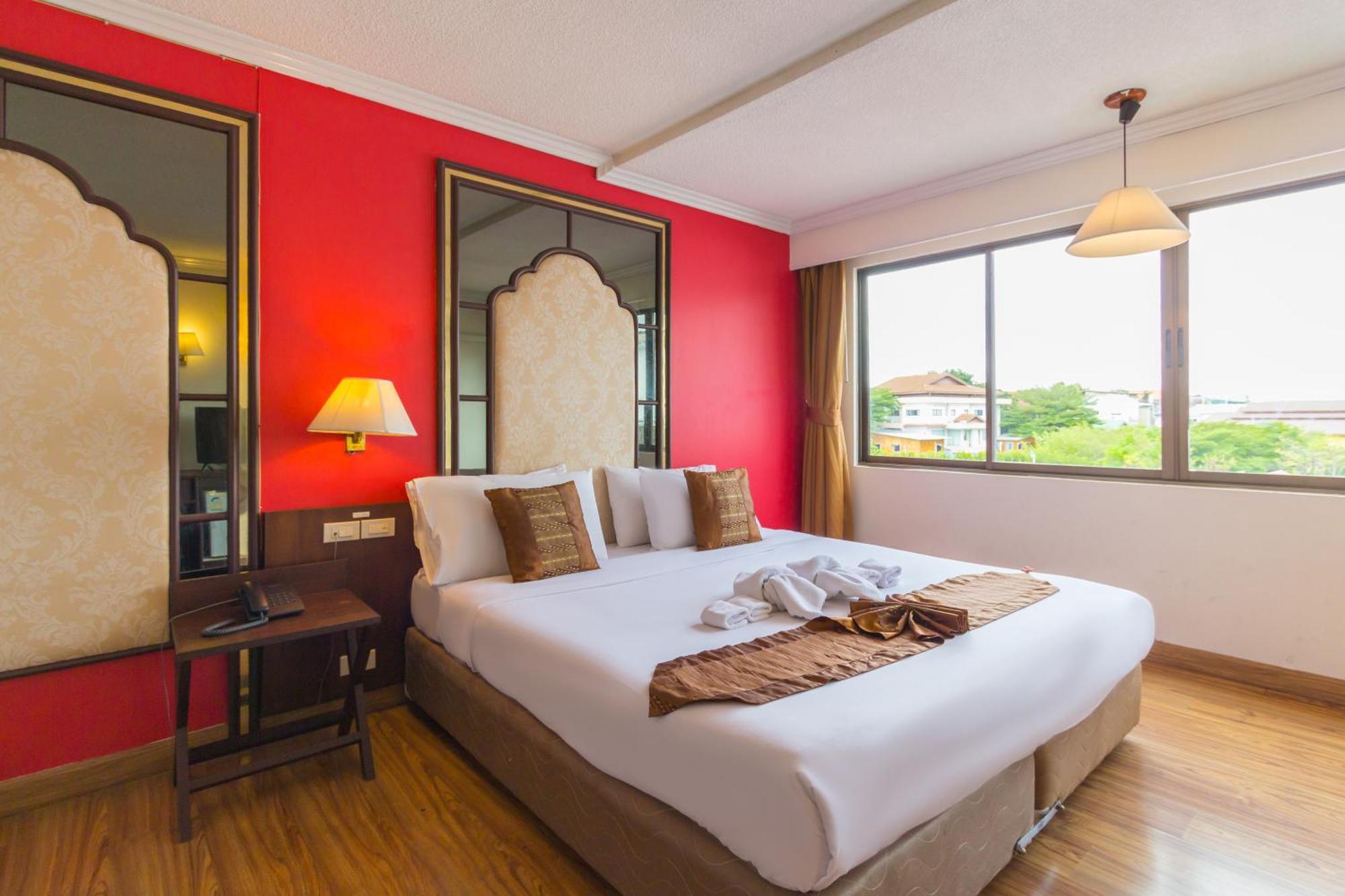 Bp Chiangmai City Hotel Чиангмай Экстерьер фото